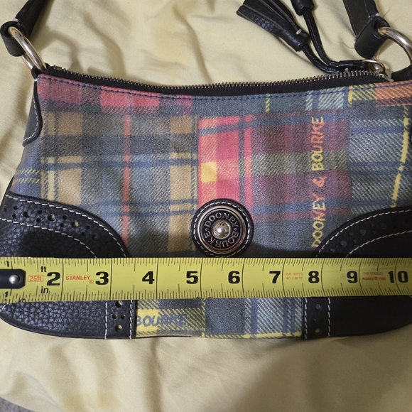 Dooney and Bourke purse - Picture 4 of 7